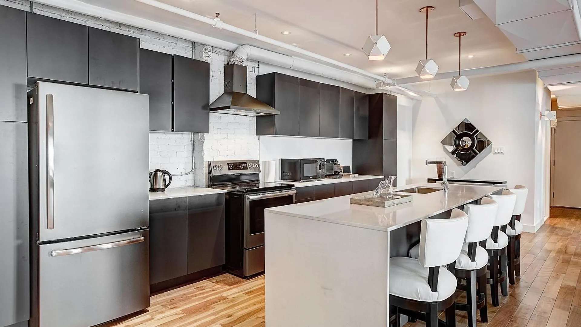 Appartement Saint Sulpice Lofts By Bakan - Old Montréal