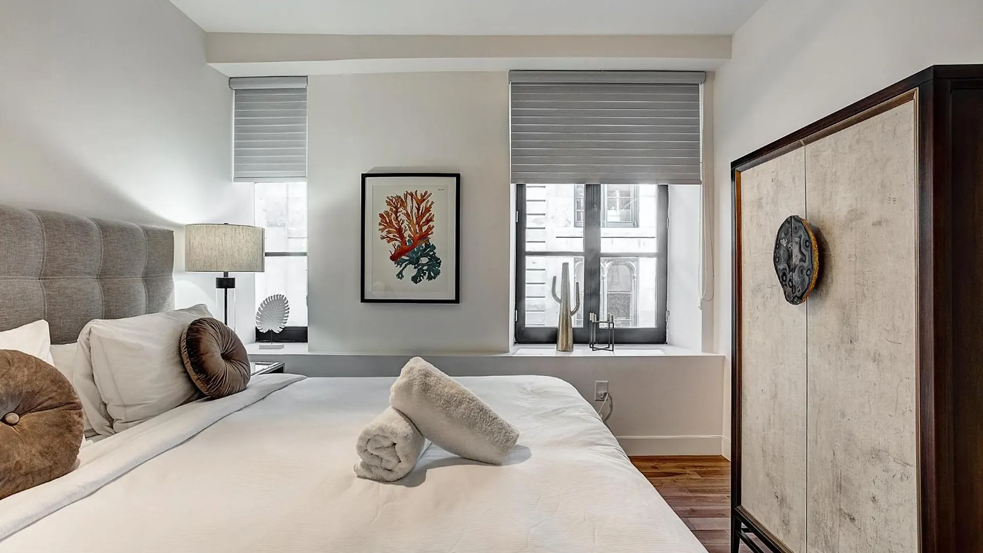 Appartement Saint Sulpice Lofts By Bakan - Old Montréal