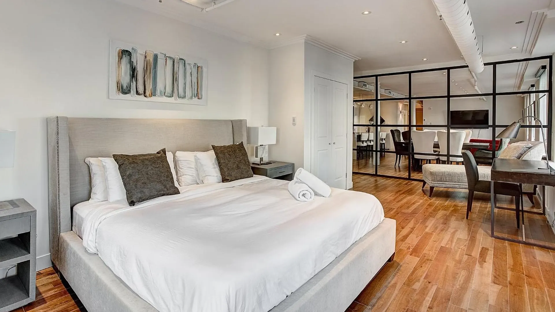 Saint Sulpice Lofts By Bakan - Old Montreal