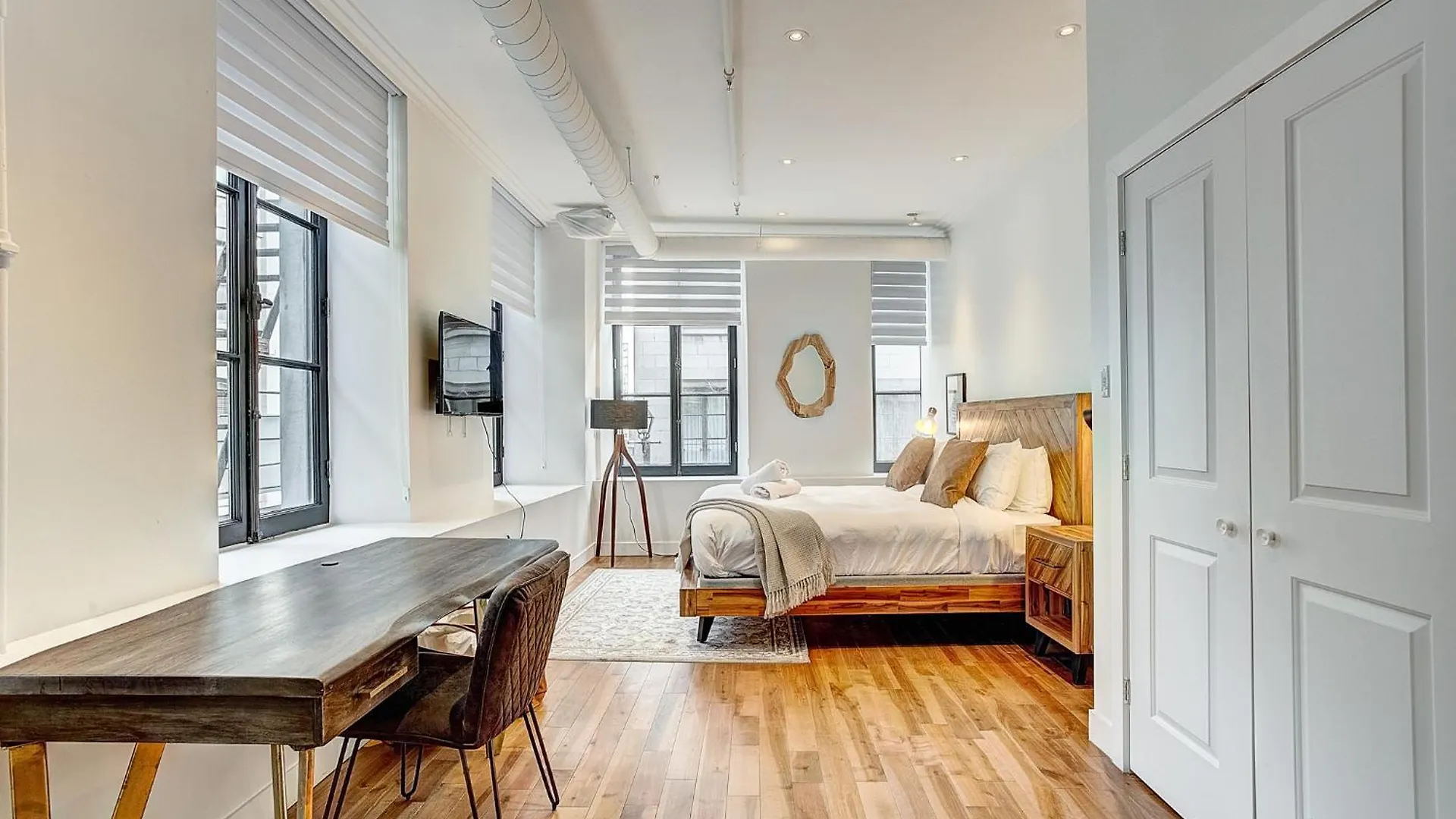 Saint Sulpice Lofts By Bakan - Old Montreal 0*,